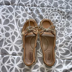 Tan Sperrys